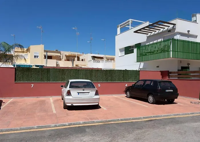 Apartment 50M From The Sea, Pool, Ac, Parking