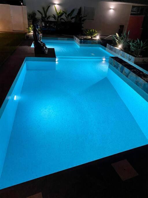 Apartment 50m From The Sea, Pool, Ac, Parking
